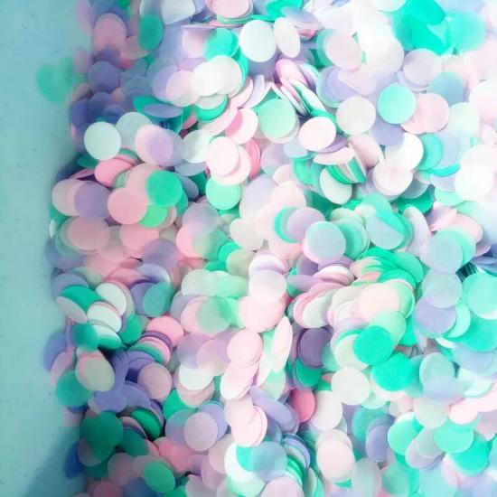 heart shape tissue paper confetti design